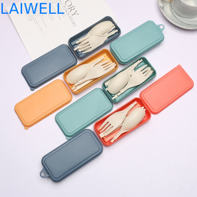 휴대용 5PC 녹색 밀짚 섬유 식기 세트 다재다능 생물 분해 가능한 식기용품 액세서리 지속 가능하고 뜨거운 음식과 차가운 음식에 적합